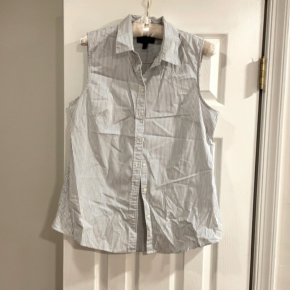 Banana republic Taylored fit sleeveless collar